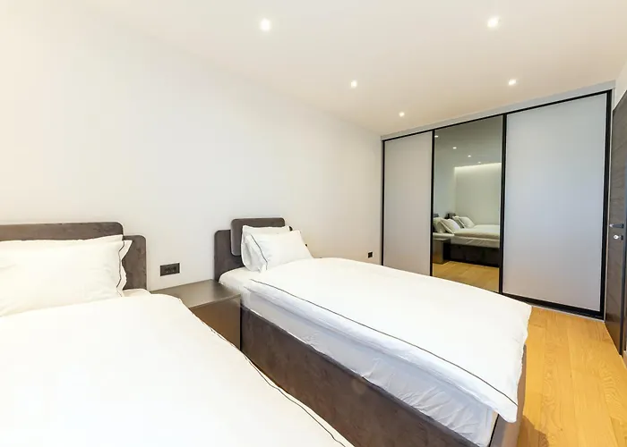 Apartment Ballerina-luxury & Modern, Sea View, Private Garage Parking, Eeasy Access To & Old Town Split