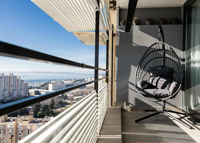 Ballerina-luxury & Modern, Sea View, Private Garage Parking, Eeasy Access To & Old Town