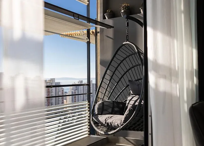 Ballerina-luxury & Modern, Sea View, Private Garage Parking, Eeasy Access To & Old Town Apartment *