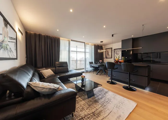 Ballerina-luxury & Modern, Sea View, Private Garage Parking, Eeasy Access To & Old Town Apartment